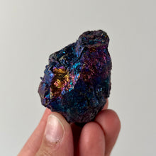 Load image into Gallery viewer, Large Peacock Ore