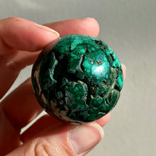 Load image into Gallery viewer, Malachite Sphere