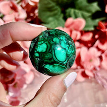 Load image into Gallery viewer, Malachite Sphere