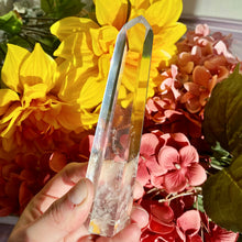 Load image into Gallery viewer, AAAA Grade Quartz Tower