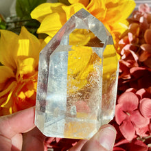 Load image into Gallery viewer, AAAA Grade Quartz Tower