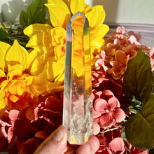 Load image into Gallery viewer, AAAA Grade Quartz Tower