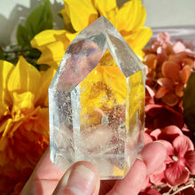 Load image into Gallery viewer, AAAA Grade Quartz Tower