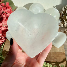 Load image into Gallery viewer, Heart Shaped Selenite Bowls
