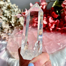 Load image into Gallery viewer, Clear Quartz Tower