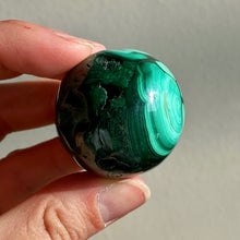 Load image into Gallery viewer, Malachite Sphere