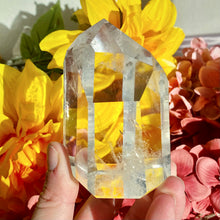 Load image into Gallery viewer, AAAA Grade Quartz Tower