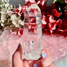Load image into Gallery viewer, Clear Quartz Tower