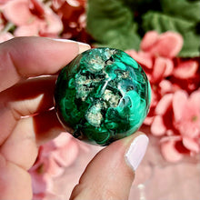 Load image into Gallery viewer, Malachite Sphere