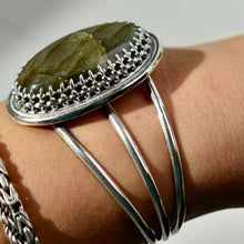 Load image into Gallery viewer, Labradorite Cuff
