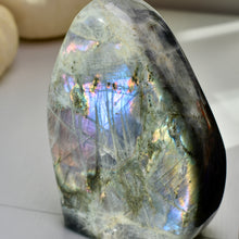 Load image into Gallery viewer, Large Sunset Flash Labradorite Freeform
