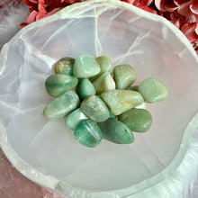 Load image into Gallery viewer, Large Green Aventurine Tumbles
