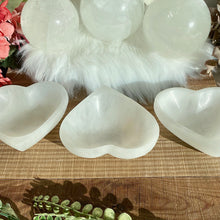 Load image into Gallery viewer, Heart Shaped Selenite Bowls
